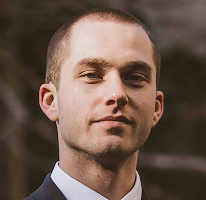 Thomas Whitfield, analyste de trading spécialiste du marché crypto, portrait
